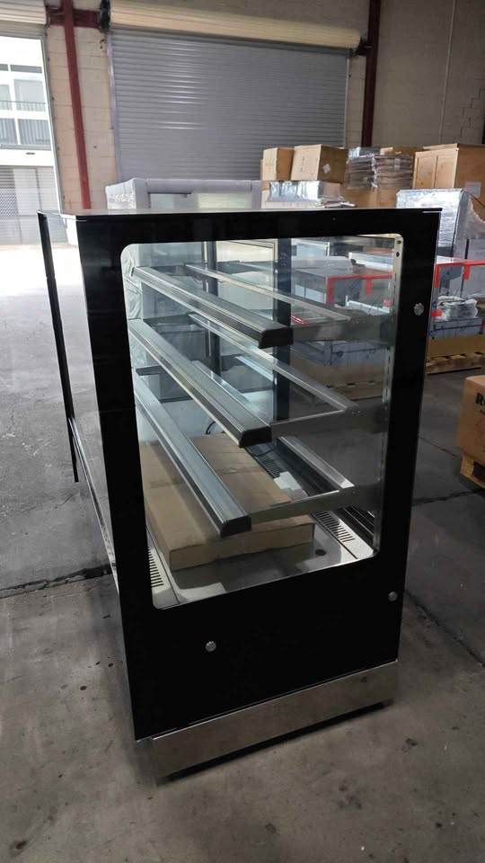 Bonvue Modern GAN-1500RF3 Cake Display