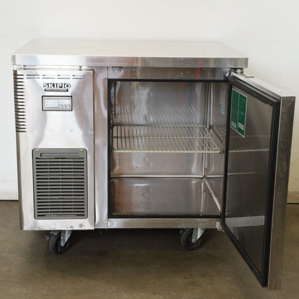 Skipio SUR9-1 - Undercounter Fridge