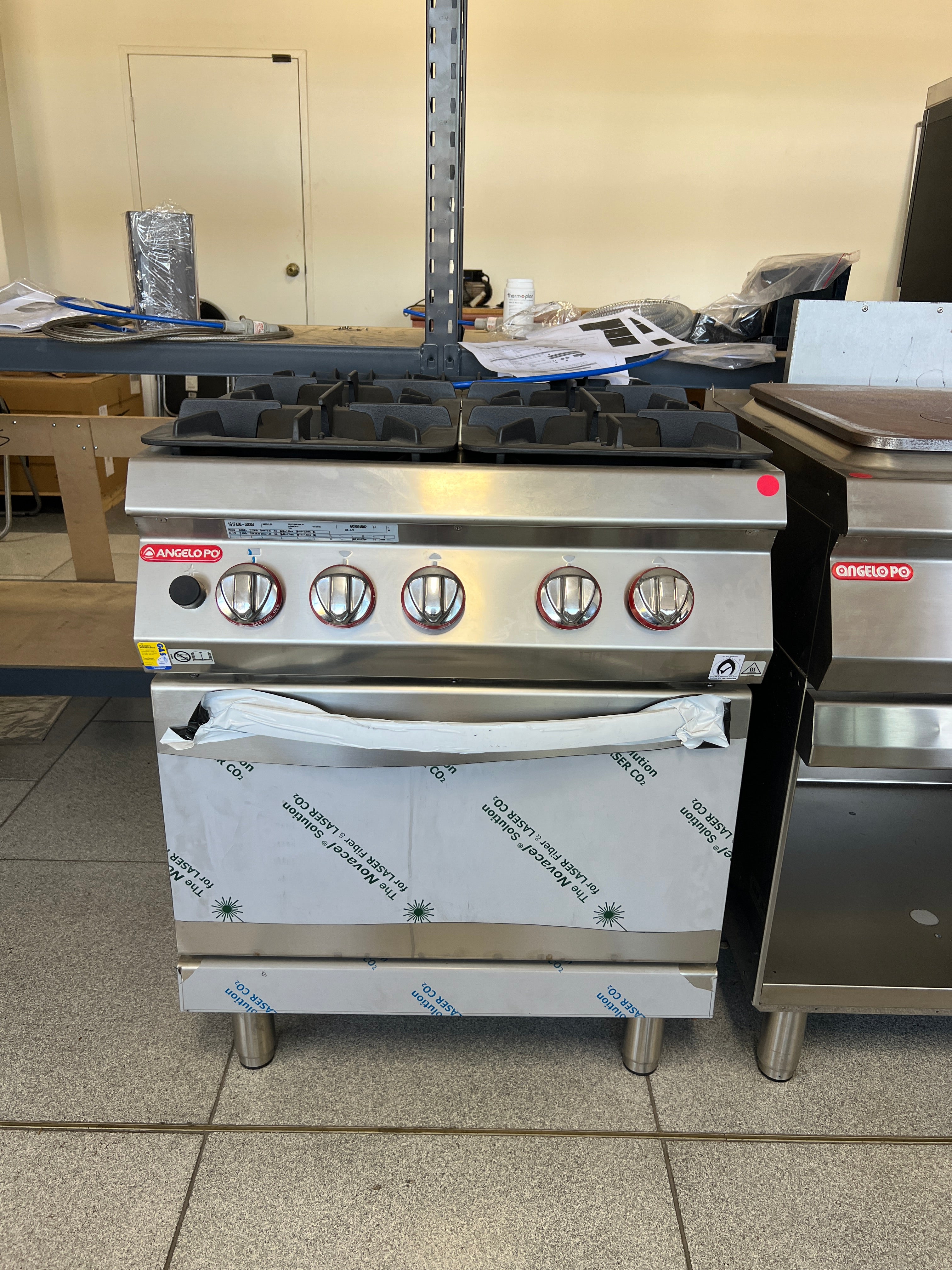 4 Burner Gas Range on Gas Static Oven 2/1