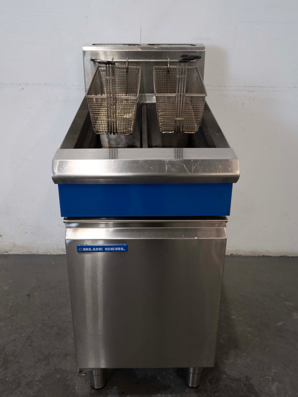 Blue Seal GT46 Split Pan Fryer
