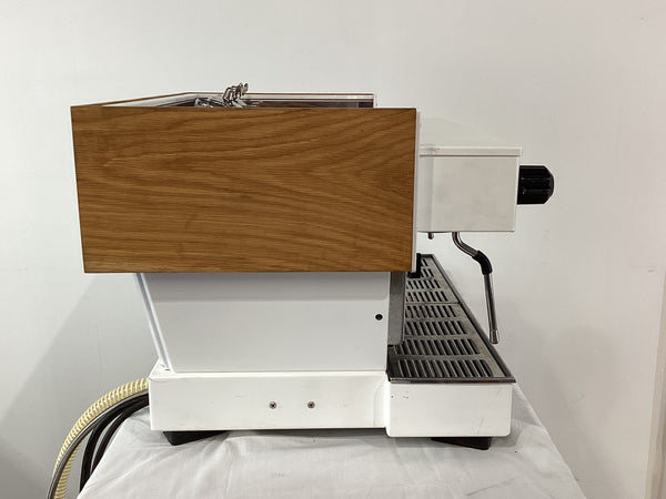 La Marzocco Linea 2AV 2 Group Coffee Machine