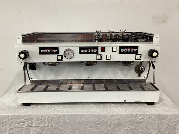 La Marzocco Linea Classic 3 Group Coffee Machine