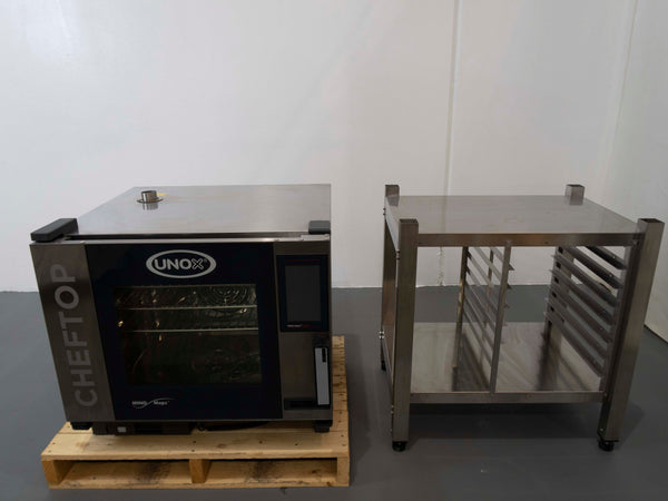Unox XEVC-0511-E1RM Combi Oven + Stand