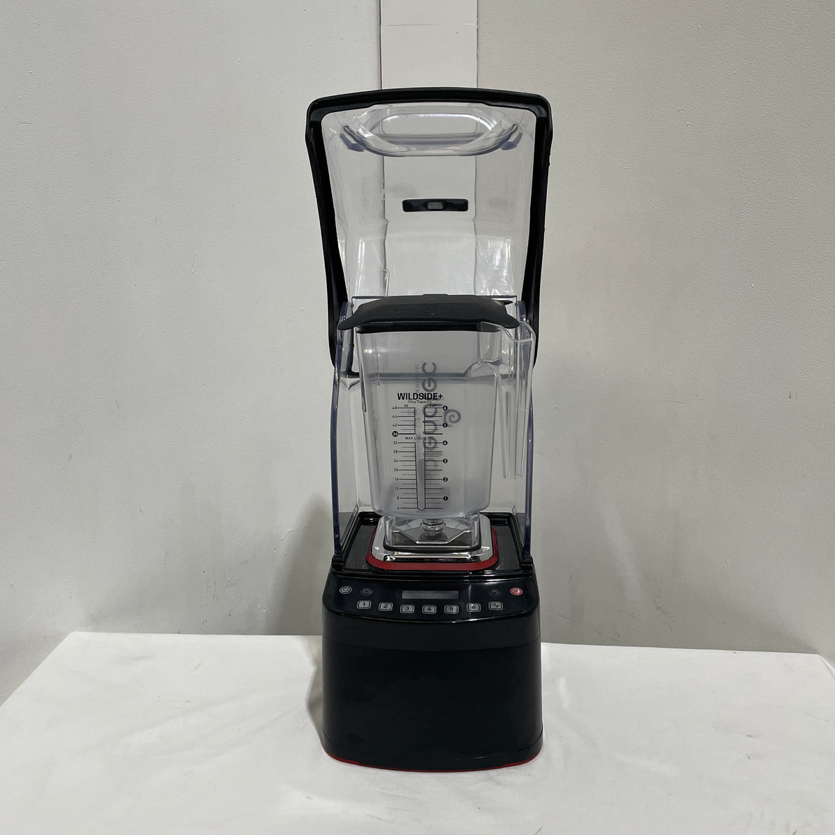 Blendtec CQB1 Blender with Sound Barrier SilverChef