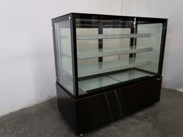 Exquisite CDS315 Square Glass Cake Display