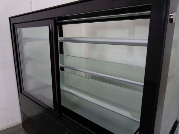 Exquisite CDS315 Square Glass Cake Display