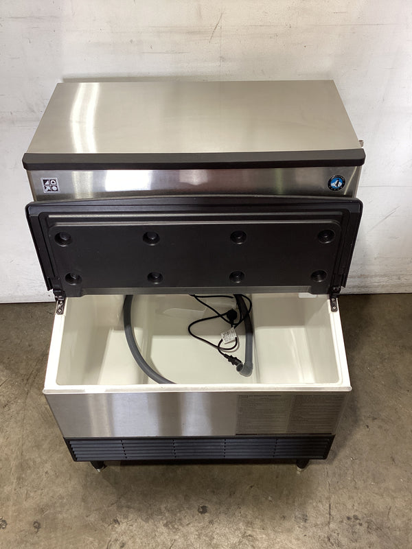 Hoshizaki KM-140B Ice Machine