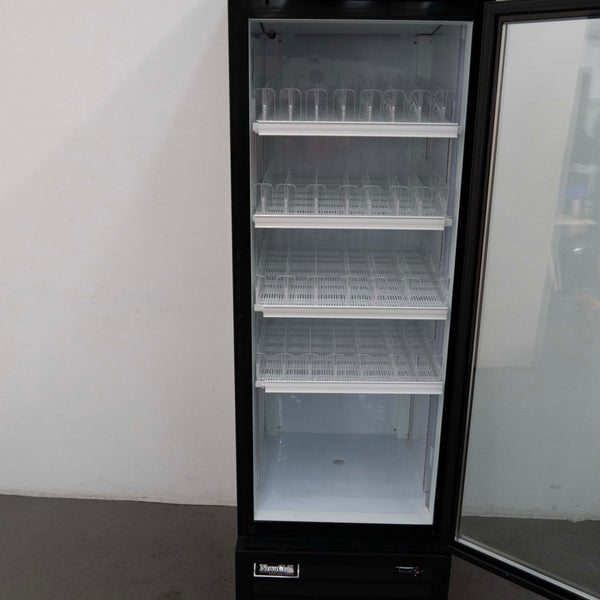 Crusader CCE605HC Upright Fridge