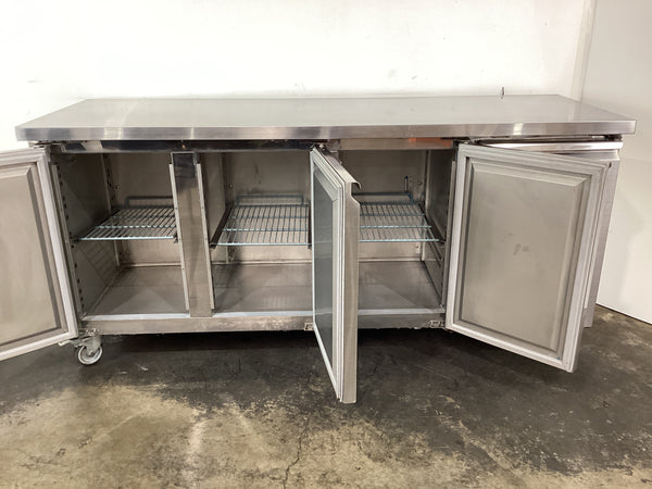 FED-X XUB6F18S3V Undercounter Freezer