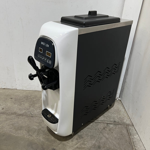 Brullen Baby Brullen Ice Cream Machine