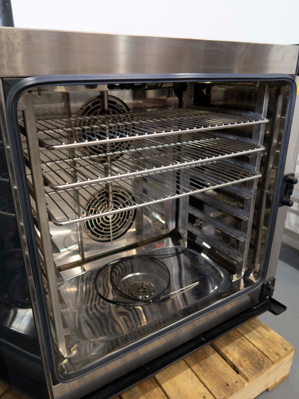 Unox XEVC-0711-EPRM Combi Oven