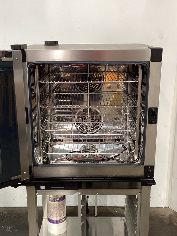 Unox XEVC-0711-E1RM Combi Oven