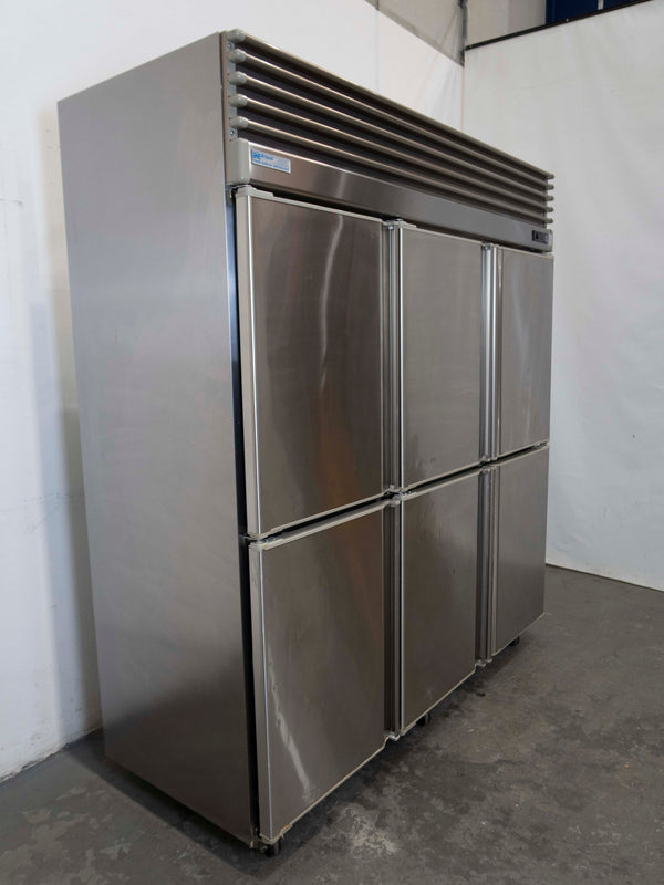 Artisan M1623 Upright Freezer