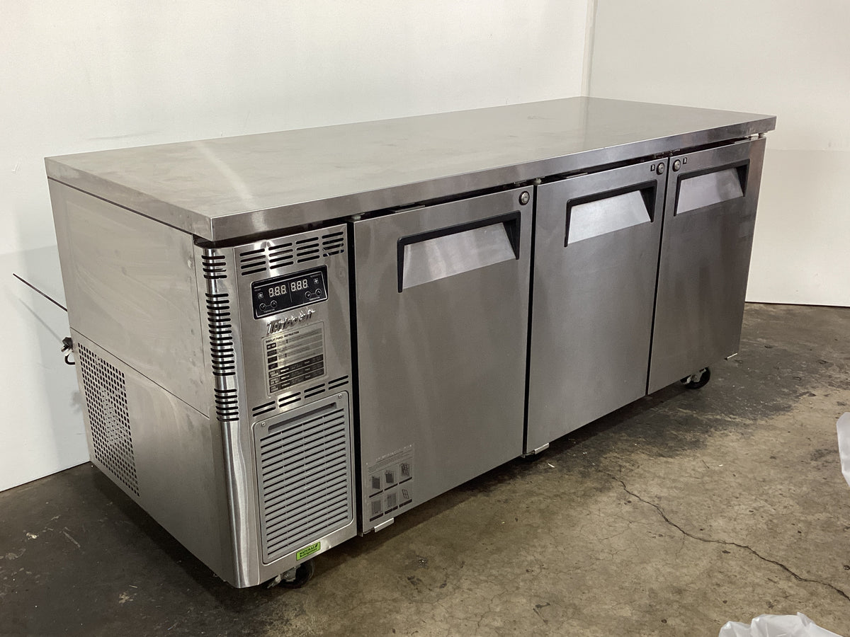 Turbo Air KURF183N Undercounter Fridge/Freezer SilverChef