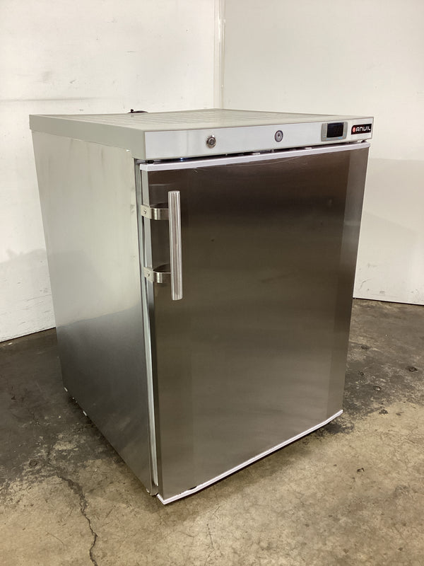 Anvil FBF2203 Undercounter Freezer
