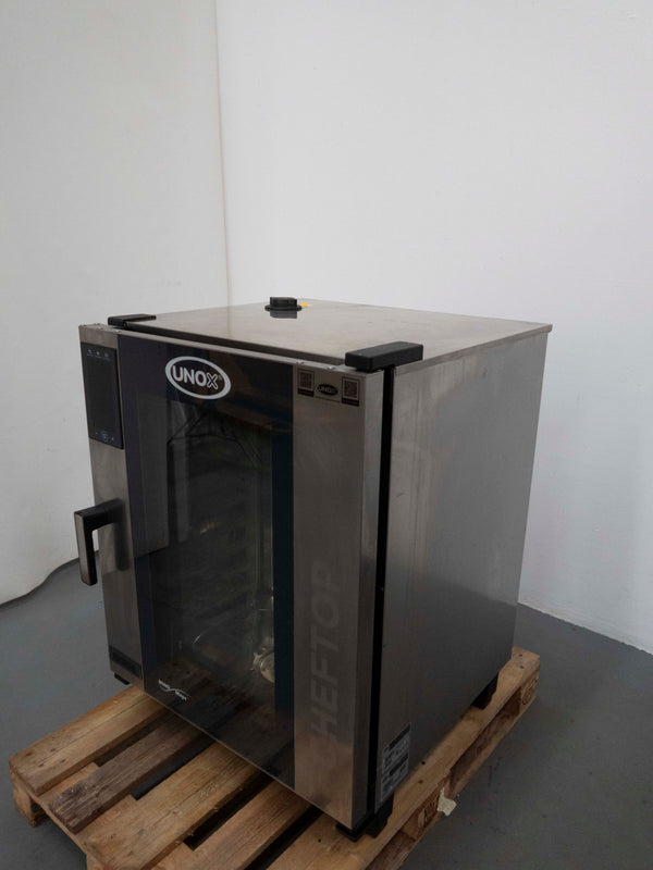 Unox XEVC-1011-EPLM Combi Oven + Stand