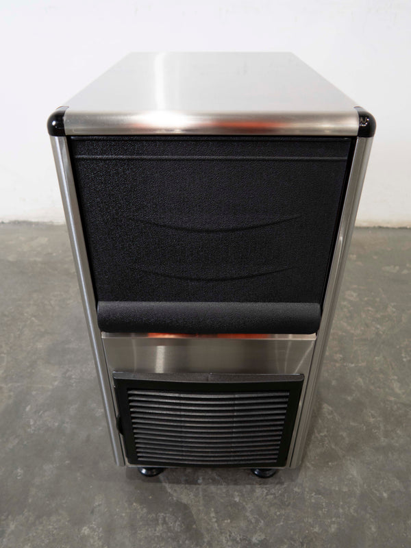 Blizzard SN-25C Ice Machine