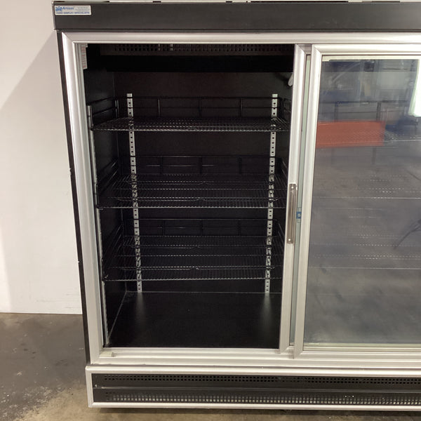 Artisan M1114 Display Fridge