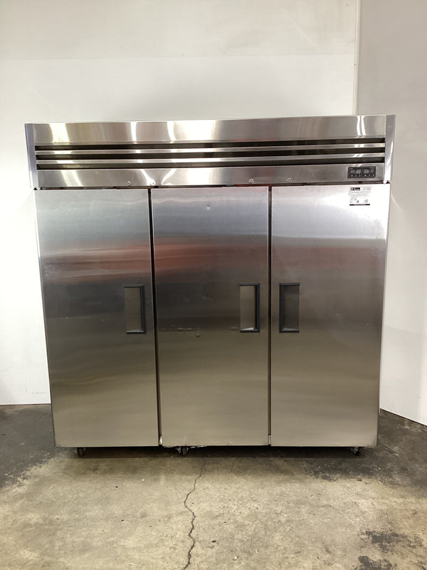 Skipio SRFT65-3 Upright Fridge/Freezer Combo