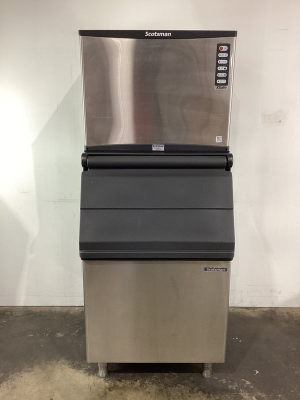 Scotsman NWH457AS 230/50/1 OX Ice Machine + NB 530 Storage Bin