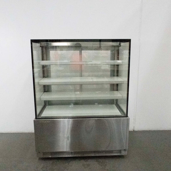 Turbo Air TBP1200-3 Cake Display Case