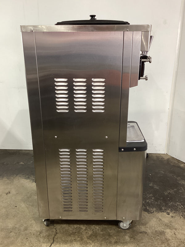Snowflow CF8240G Soft Serve Machine