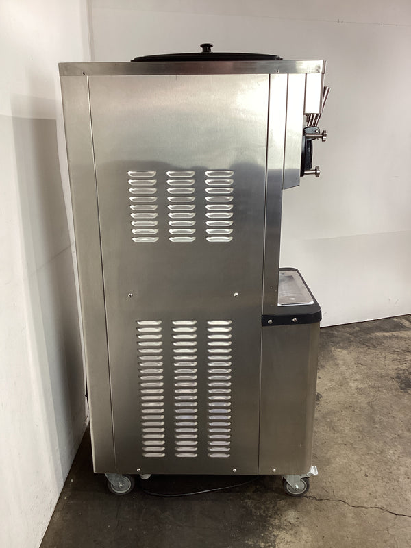 Snowflow CF8240G Soft Serve Machine