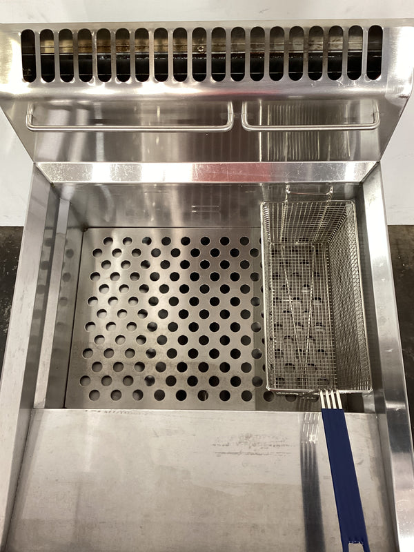 Waldorf FN8130G Fryer