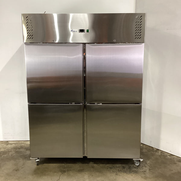 Federal XURF1410S2V Upright Freezer