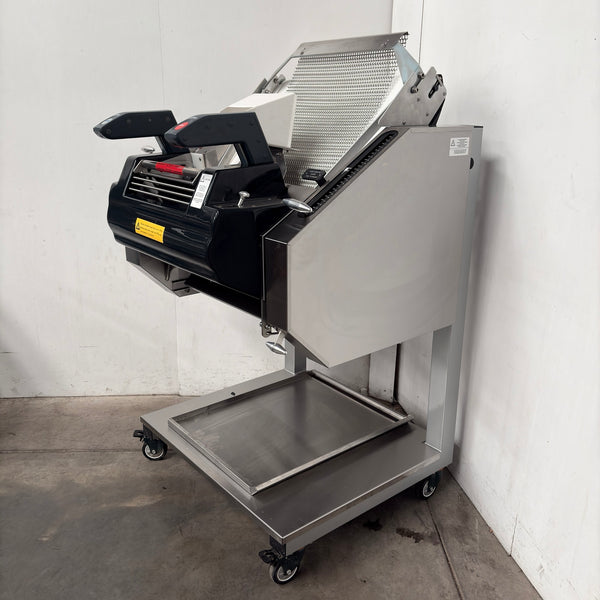 Moffat VM704 Bread Moulder