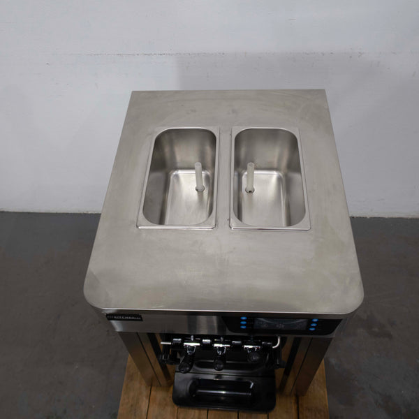 Aus Kitchen Pro AUSKPSSA22 Ice Cream Machine