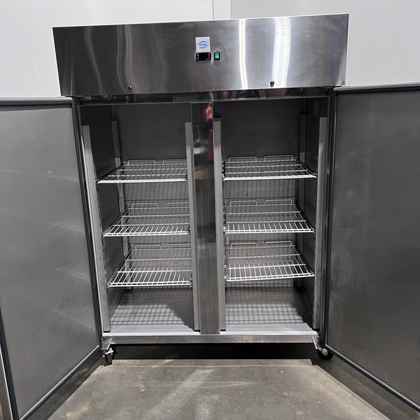 Norsk NSK-1410BT Upright Freezer