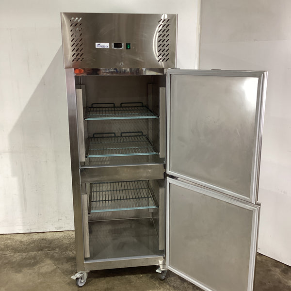 FED-X XURF650S1V Upright Freezer