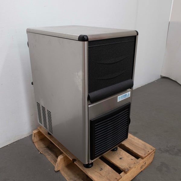 Blizzard SN-25C Ice Machine