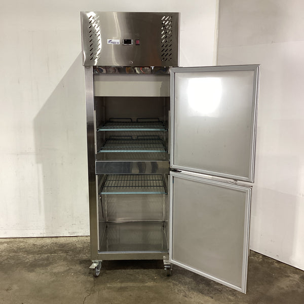 FED-X XURF600S1V Upright Freezer