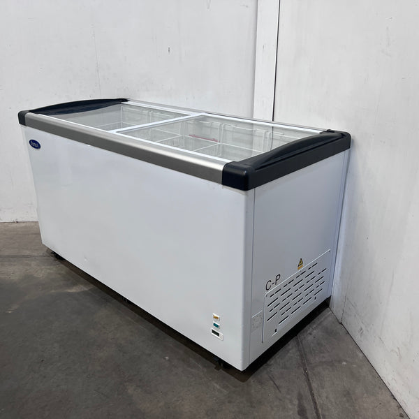 Atosa SD-520P Flat Glass Top Chest Freezer