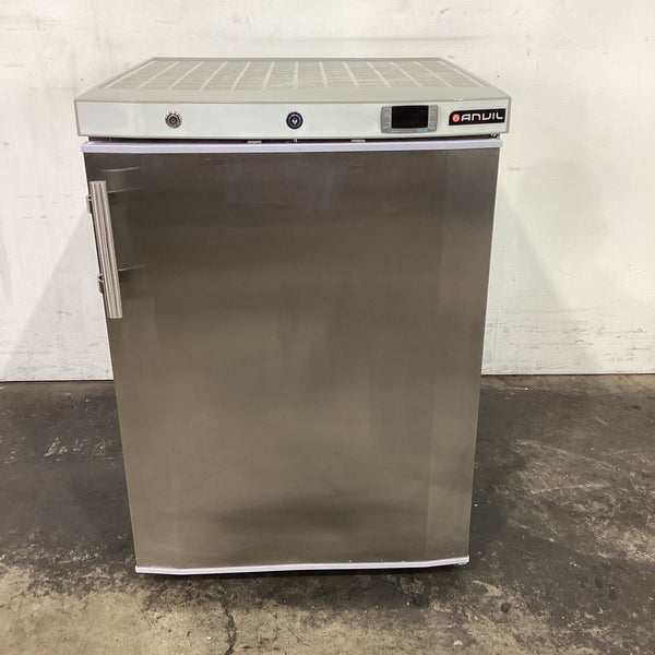 Anvil FBF2203 Underbench Freezer