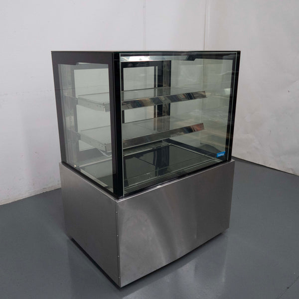 Topaz HTG9 Cake Display