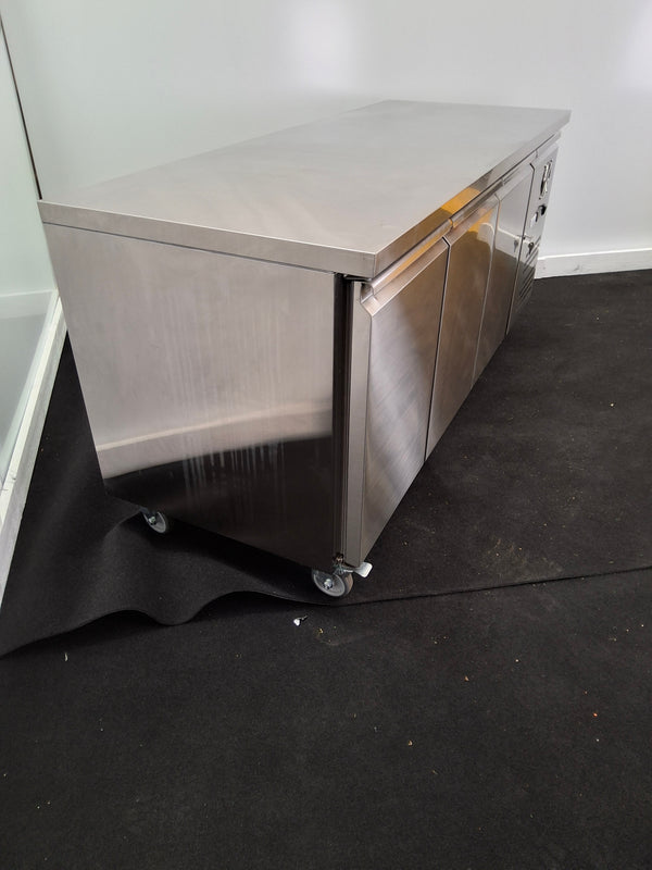 FED-X XUB7C18S3V Undercounter Fridge