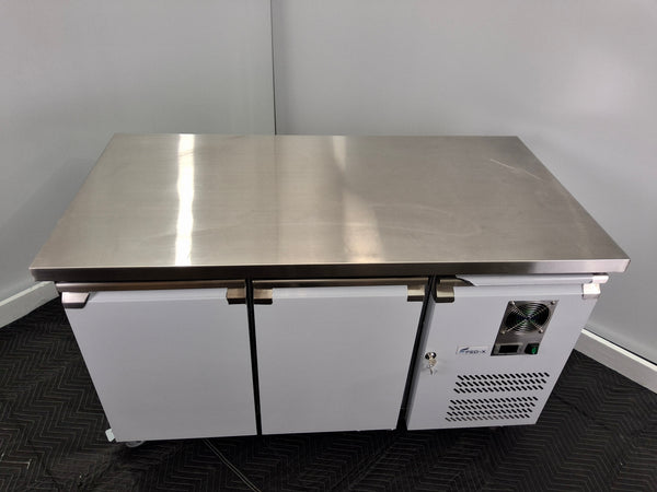 FED-X XUB7F13S2V Undercounter Freezer