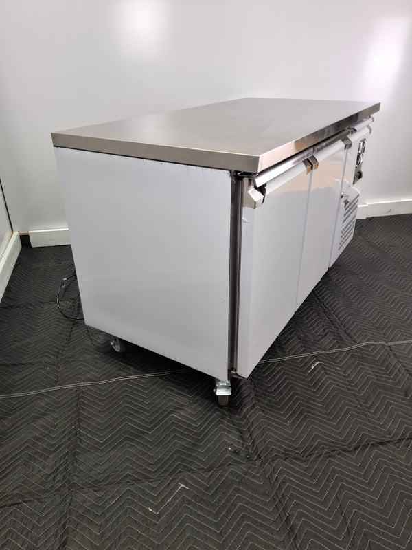 FED-X XUB7F13S2V Undercounter Freezer