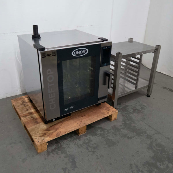 Unox XEVC-0711-EPRM Combi Oven + Stand