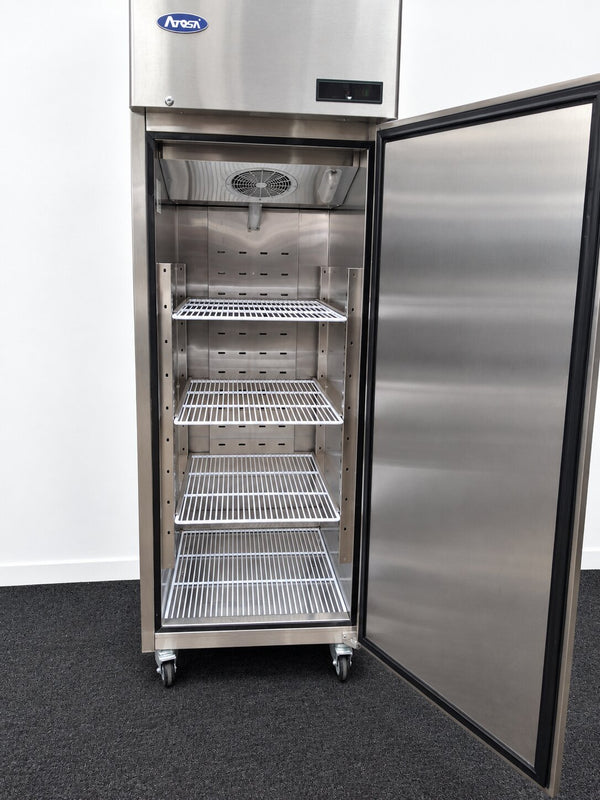 Atosa MBF8004GR Upright Fridge