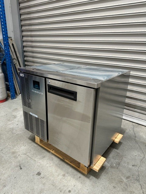 Skope Pegasus PG100HC 1 Door Undercounter Fridge