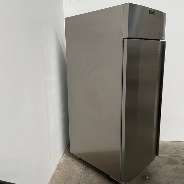 Longoni XGN 900 - Upright Freezer (4)