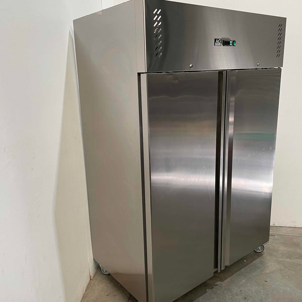 AG Equipment GN1200BTV - Upright Freezer (4)