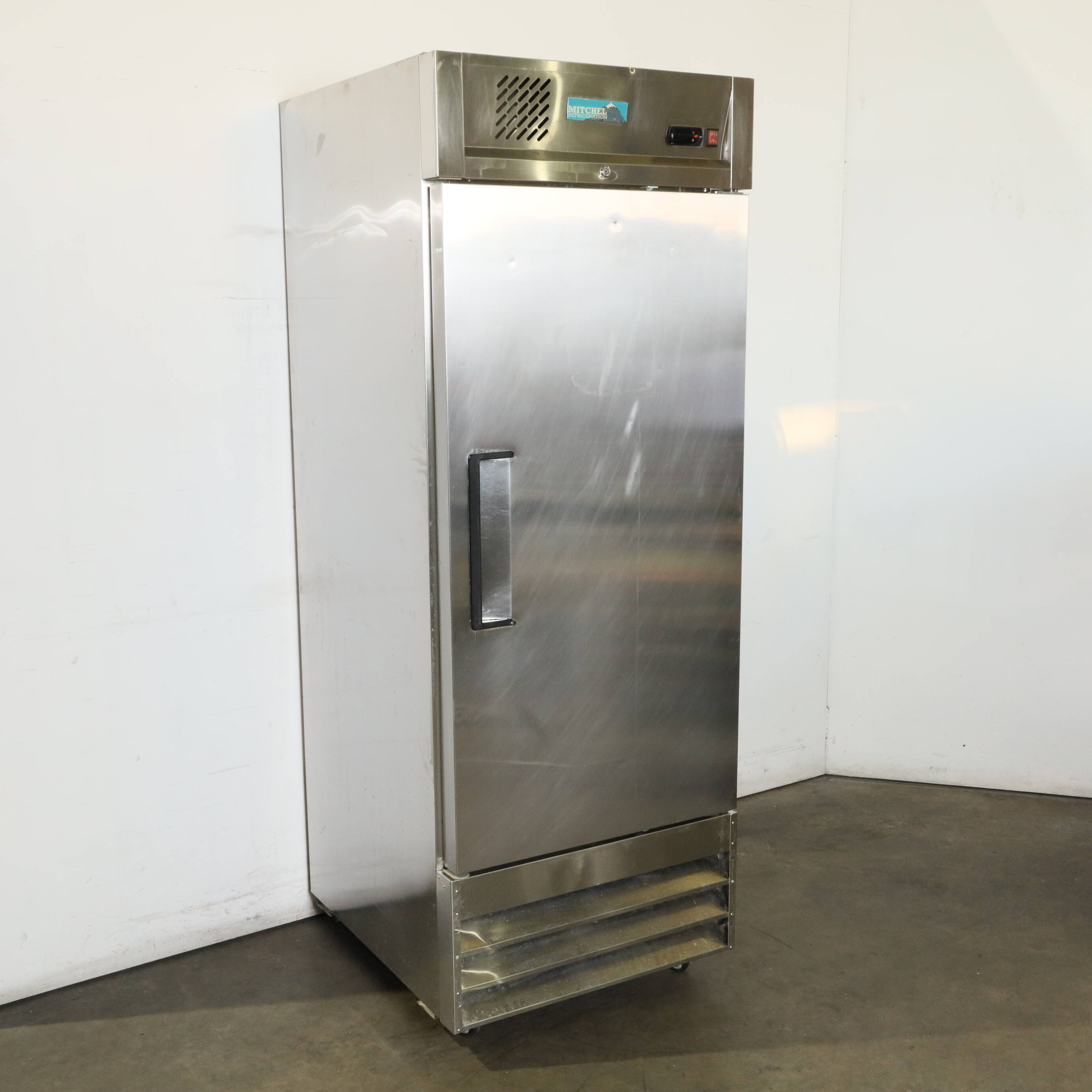 Mitchel R584FDGN Upright Fridge