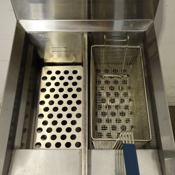 Waldorf FN8226G Fryer