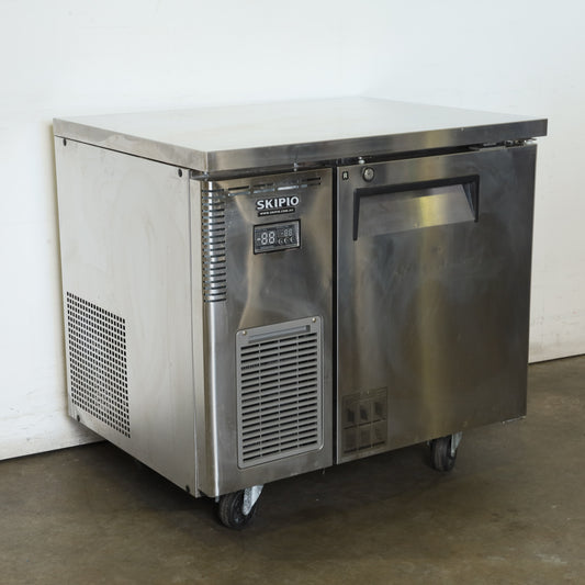 Skipio SUR9-1 - Undercounter Fridge