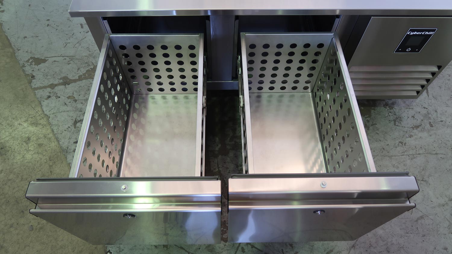 Cyberchill HUBC411 - Undercounter Fridge